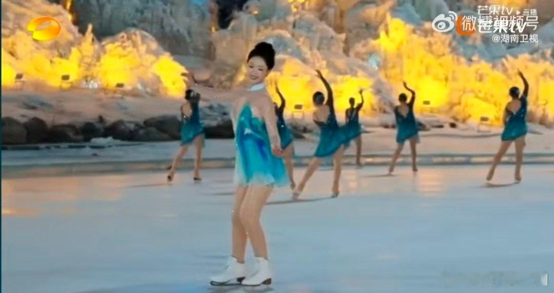 管乐太美了长春冰雪之夜直播长春冰雪之夜 谁能想到舞台上的喜剧人，花滑实力这么强！