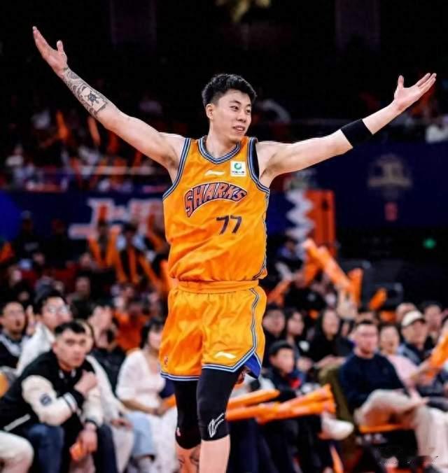 CCTV5直播CBA揭幕战：上海VS深圳，拉塞尔和麦基出战