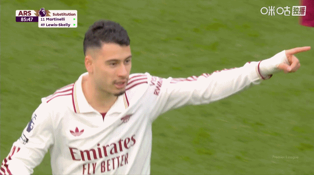 替补登场进球的特罗萨德又被马丁内利换下！阿斯顿维拉vs阿森纳 英超联赛