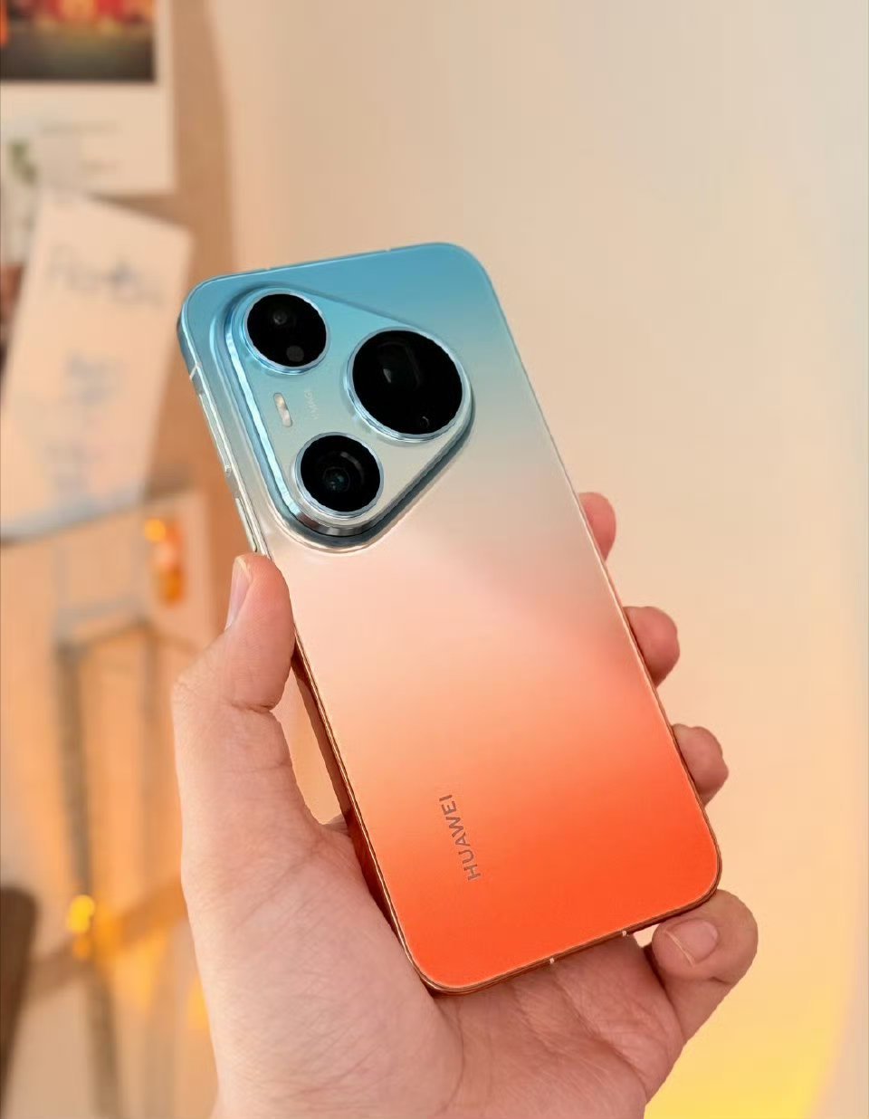 华为Pura90 Pro Max 橘子海，华为的配色一直很喜欢。 
