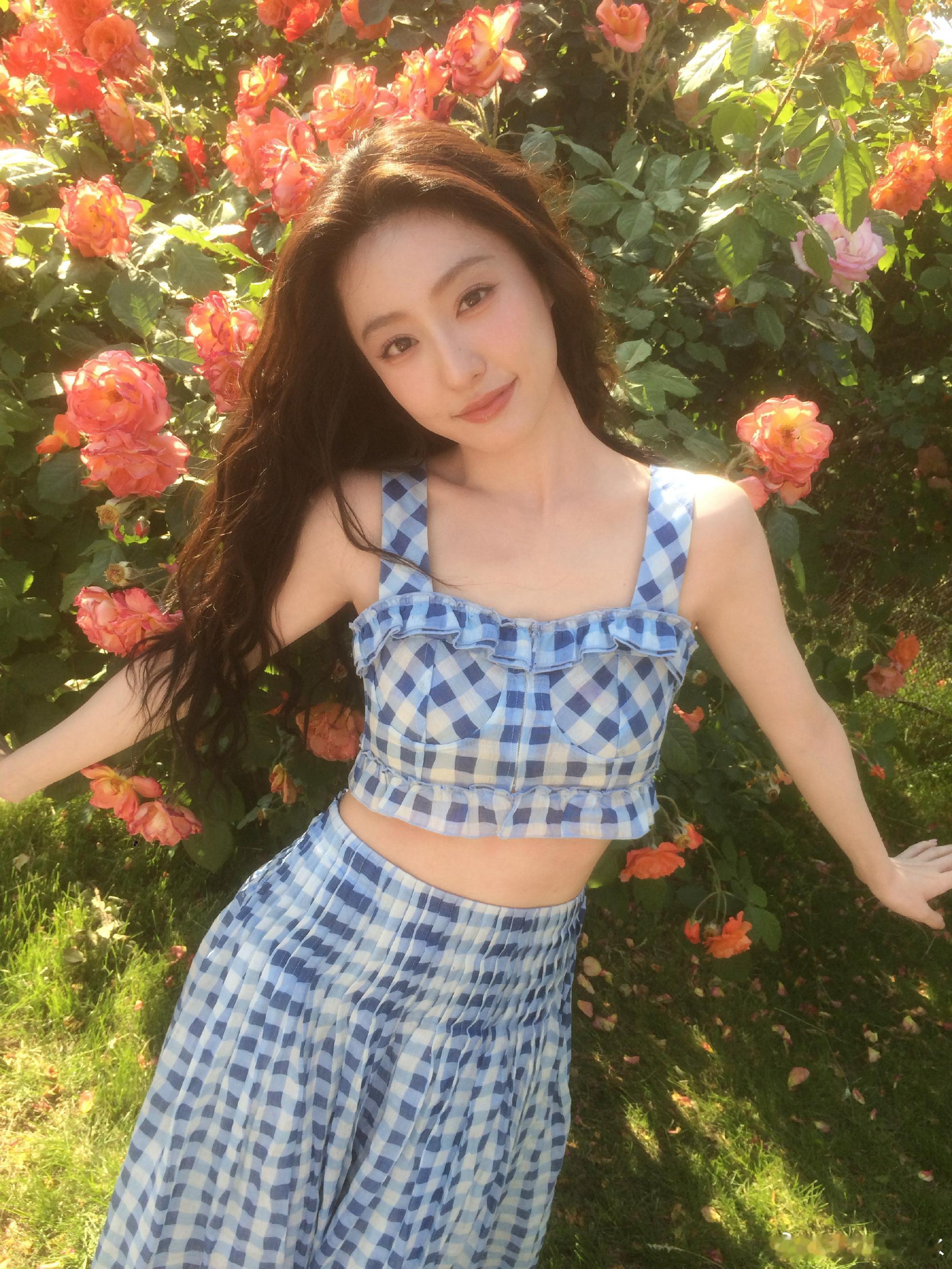 胡连馨热烈明亮的夏日