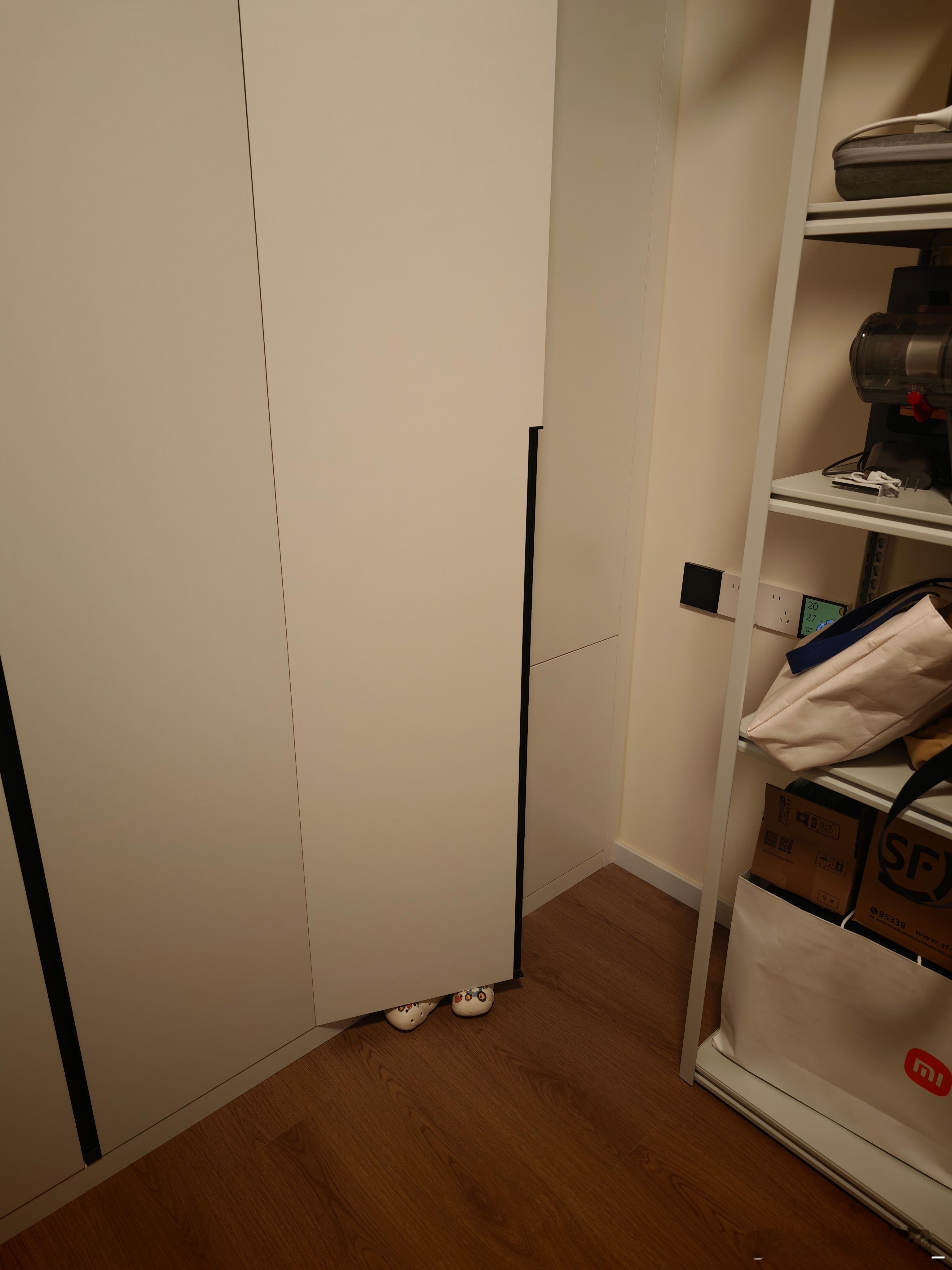 派派跟我躲猫猫，叫我去找他