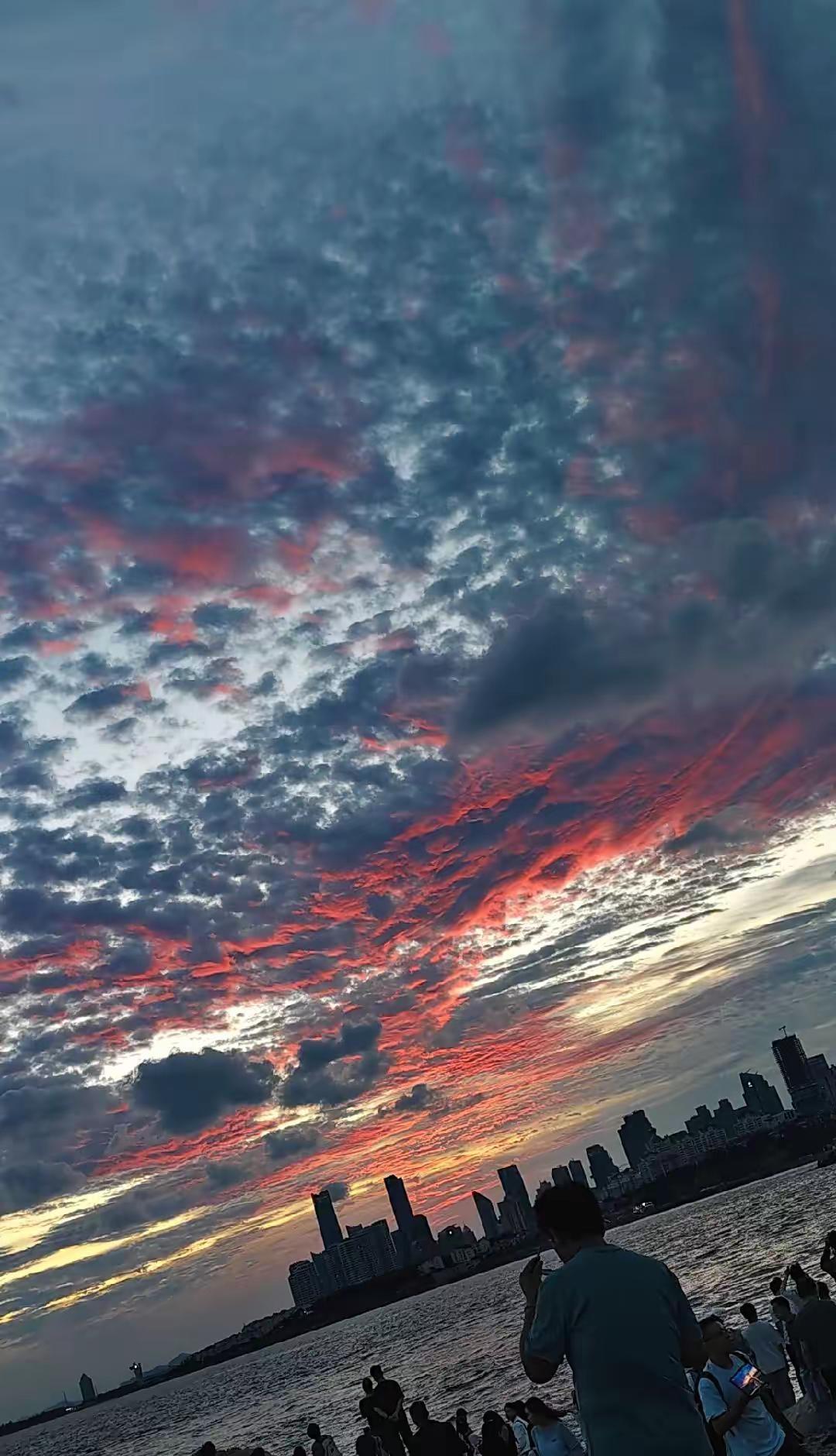 9月12青岛晚霞绝美城市和晚霞