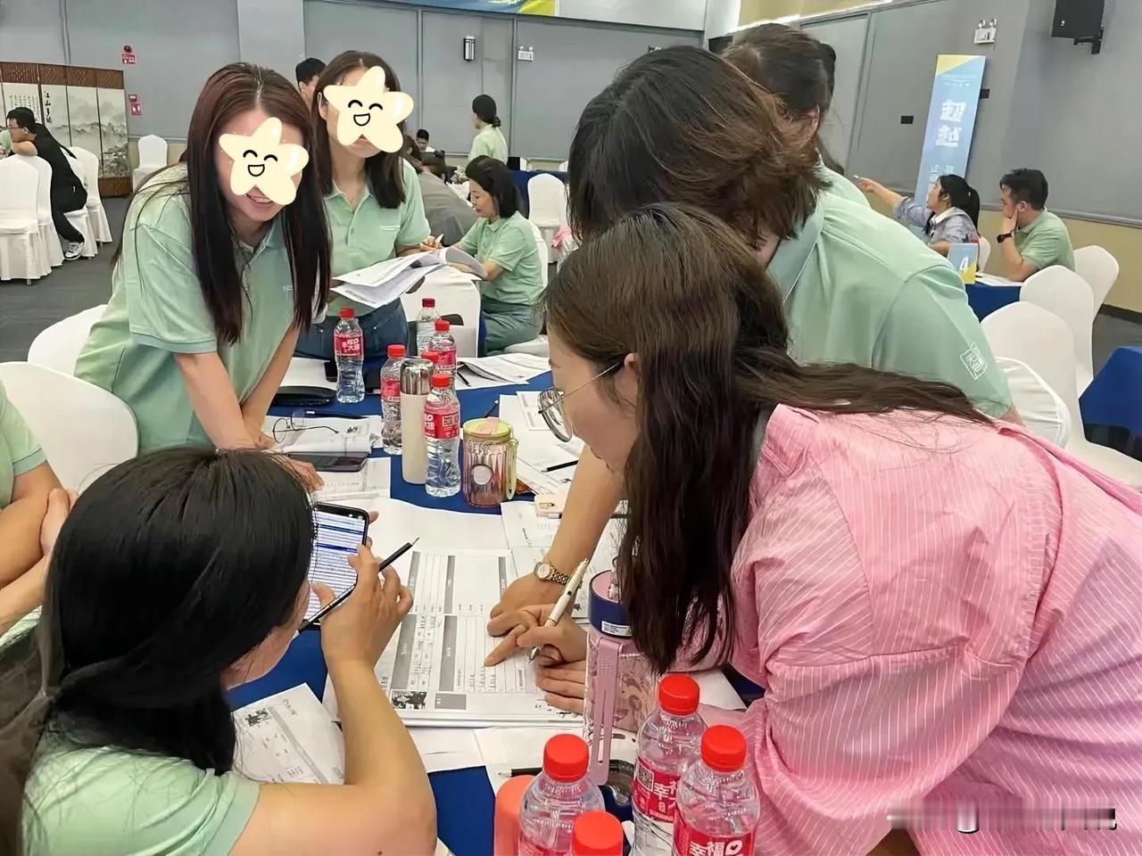 昨天接到面试公司商务主管的83年小姐姐发来的电话，问公司该应聘的职位还在招吗？因