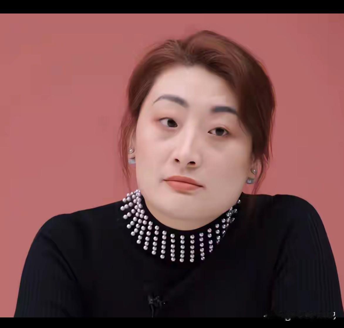 宗馥莉又一次辞职娃哈哈，有人说她彻底被踢出局，我感觉她是野心勃勃，彻底把娃哈哈置