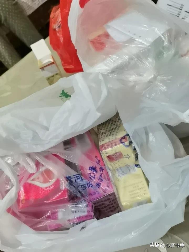 我姐咋这么倒霉啊！刚出院把医生开的价值三千块钱的药掉在路上，辛亏被人捡到，根本你