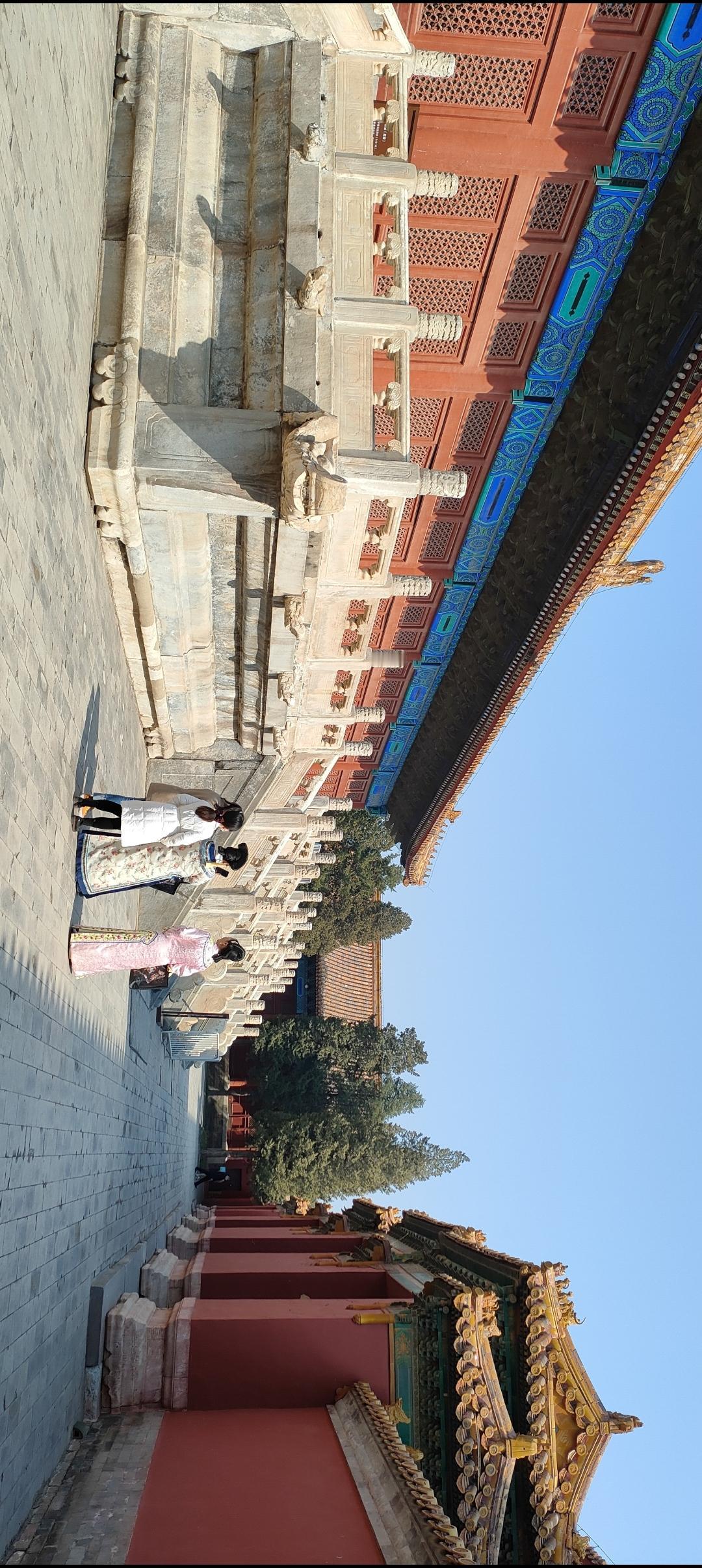 打卡故宫，感受皇家建筑的宏伟与精美！