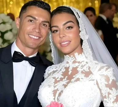 重磅！C罗、乔治娜8月11日葡萄牙私宅低调完婚！现场：5个孩子+4位证婚人，C罗