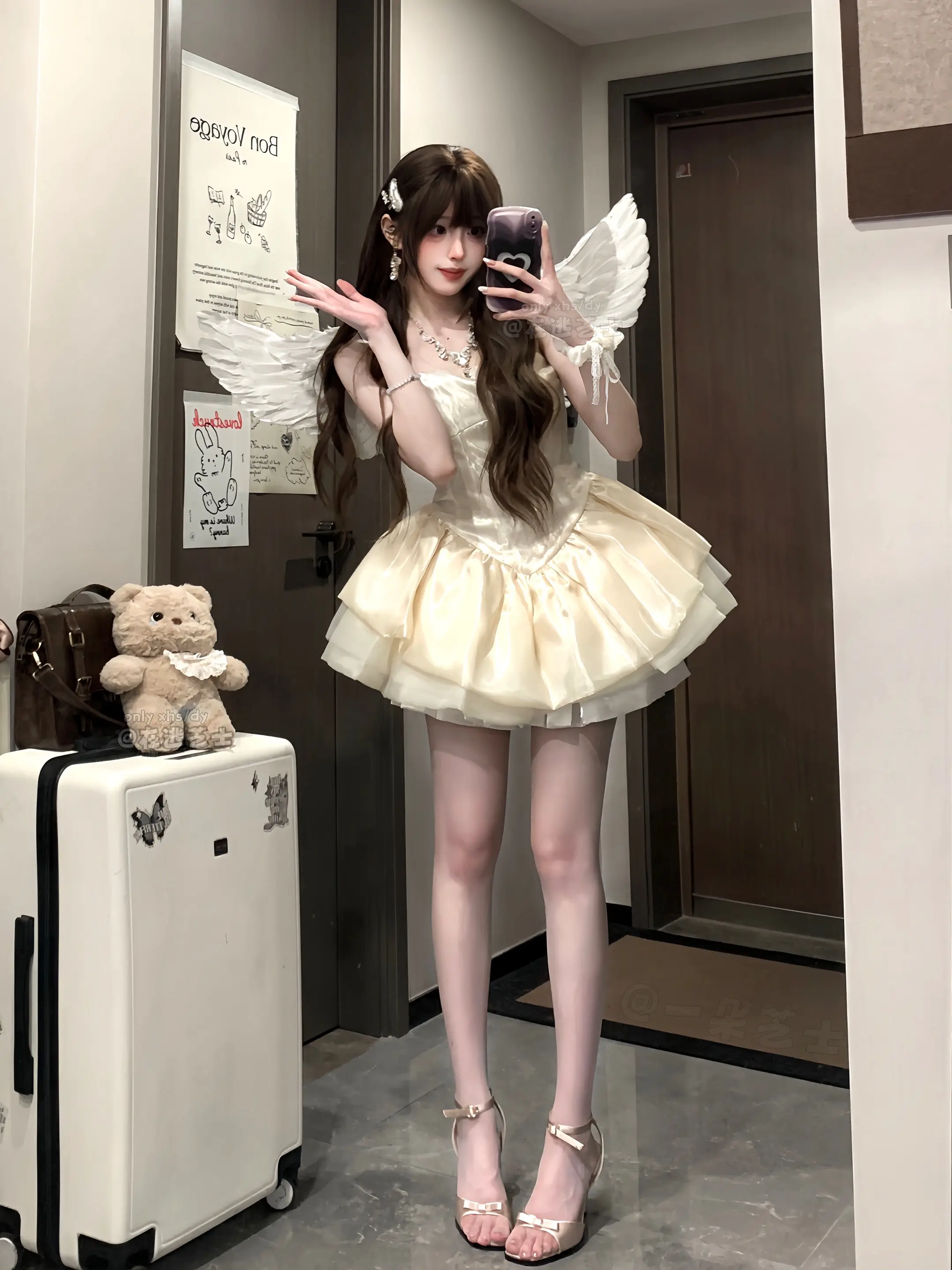 世界本就欠我一个这样可爱的妳