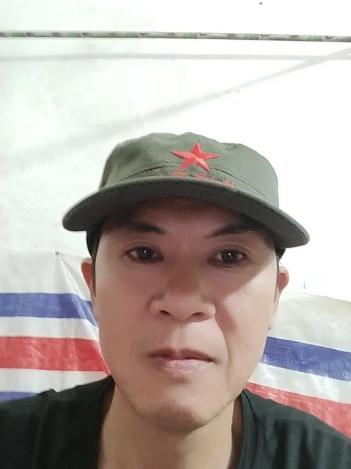 年纪大了的我，看了福建永安保安掌拍女司机事件。我决定不去不当保安了。
我呆在家有