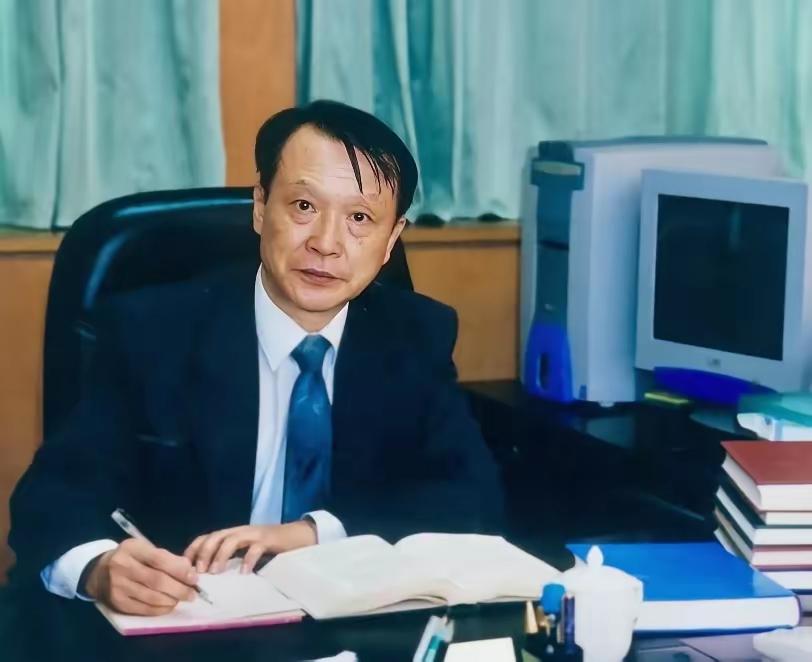 国家最高科学技术奖得主向世界宣告，中国雷达技术可以发现8000公里外目标。7月8