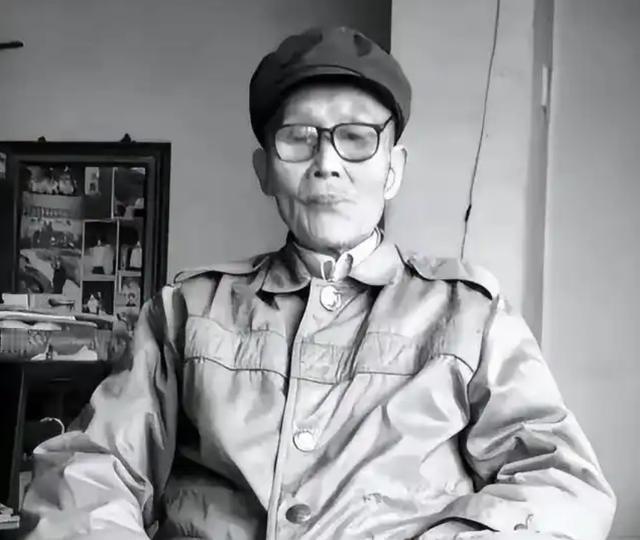 1941年第二次长沙会战，湖北籍军人郑贵玉捅死第一个日寇后，感觉日军的三八枪刺刀