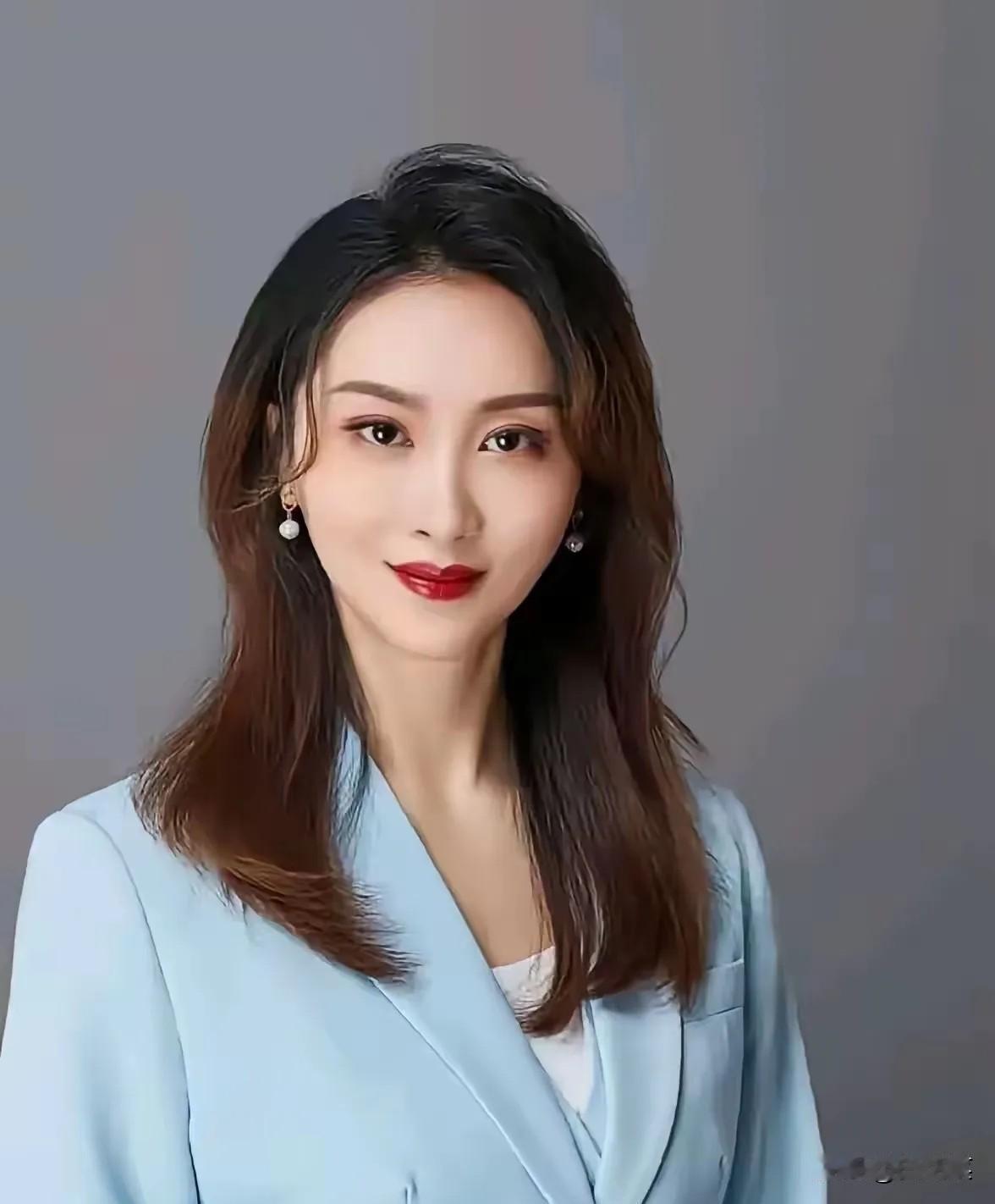 裴教授被学校解聘了，这个国庆假期估计是过不好了。自己一个双非的本科生，好不容易有