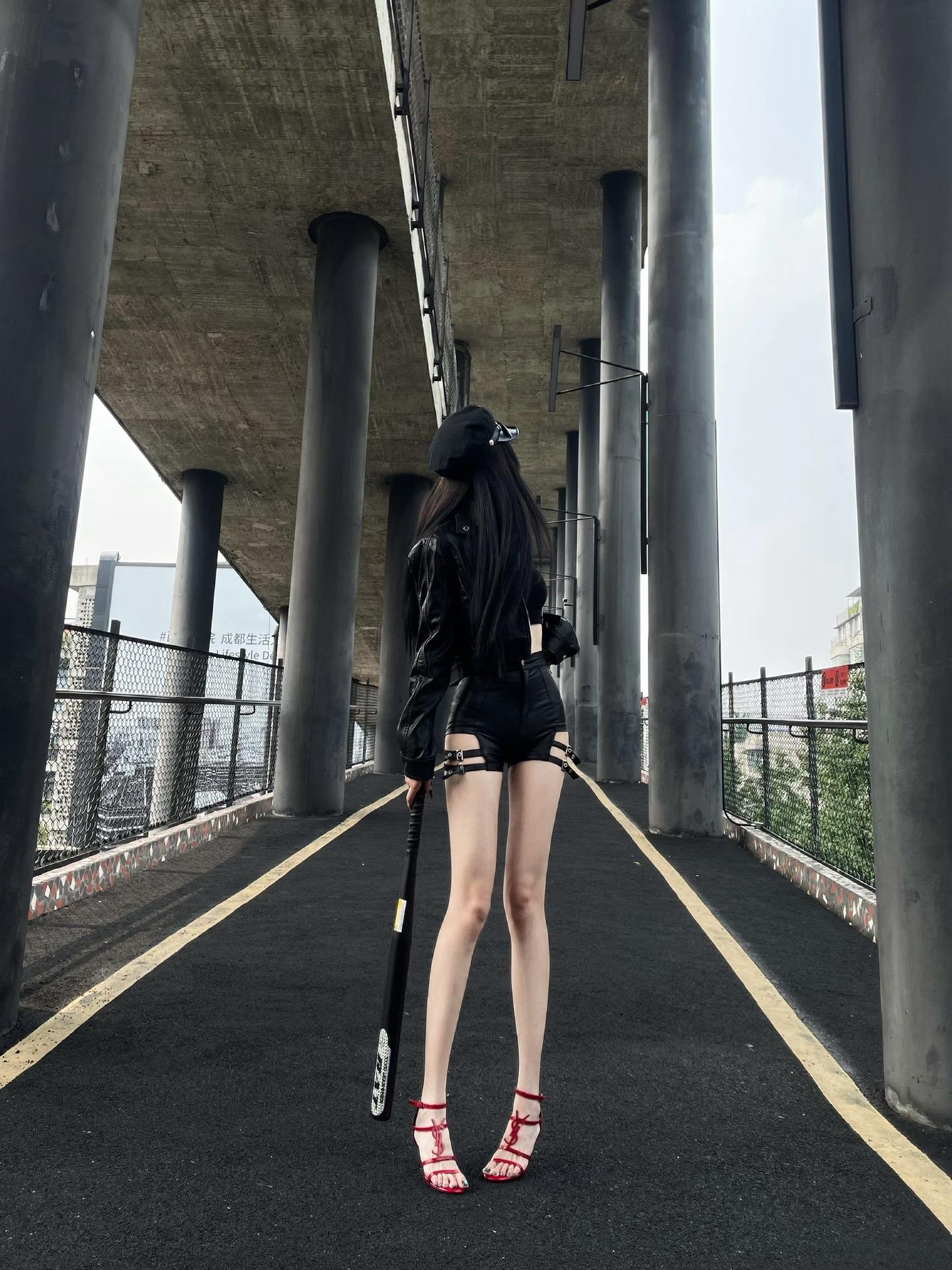 chill coolgirl