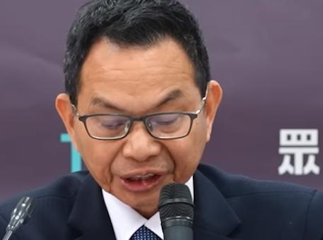 民众党团今天上午举办“石部相瞒”赖当局当官好轻松记者会，并开放媒体提问。媒体提到