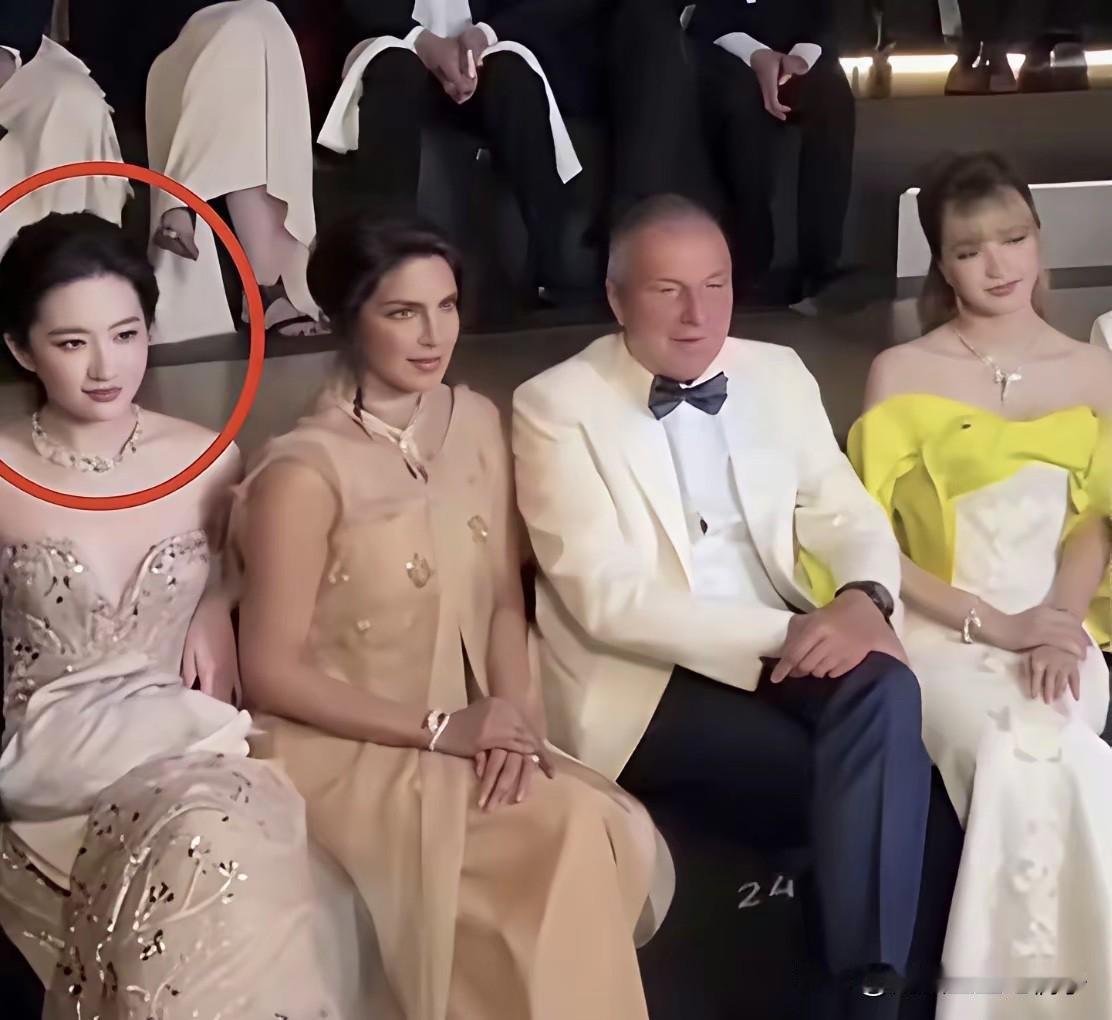 打死我都不信，她的韩国前男朋友没有后悔过！