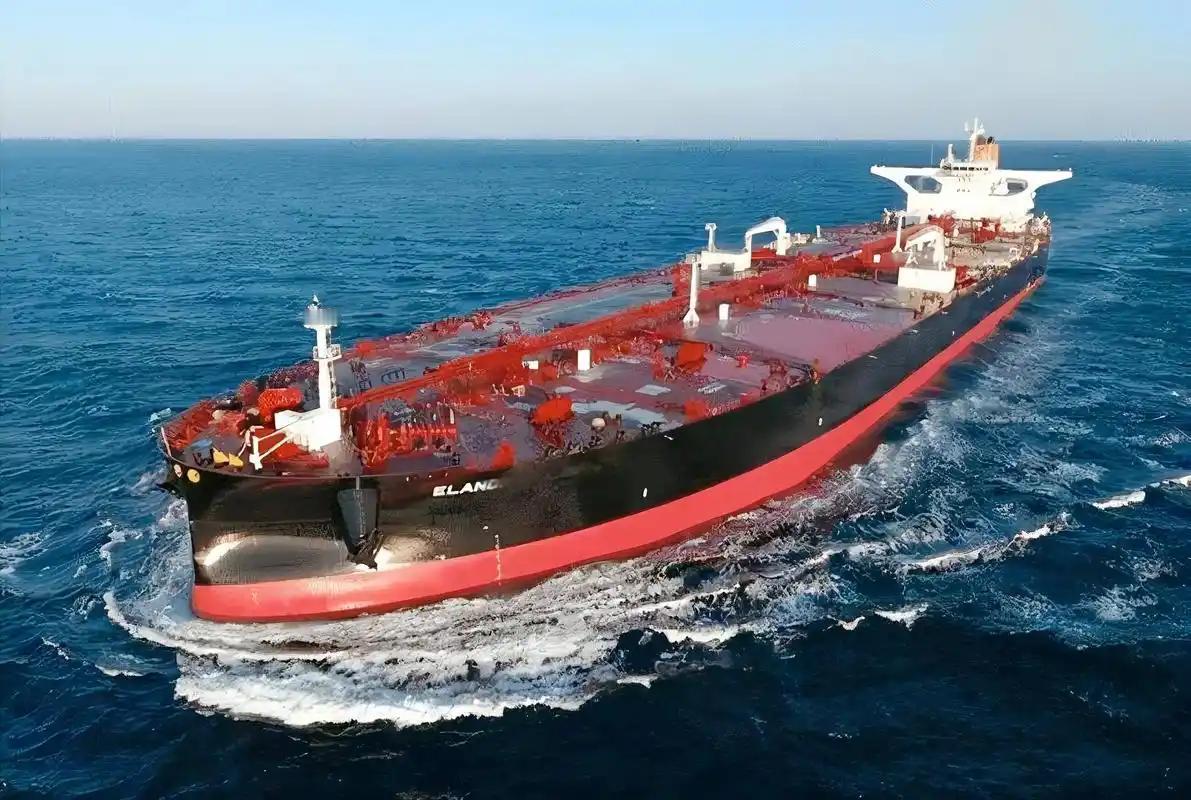 无视美国禁令，中资油船硬气出港，百万大军严阵以待，美不敢妄动..
 
2026年