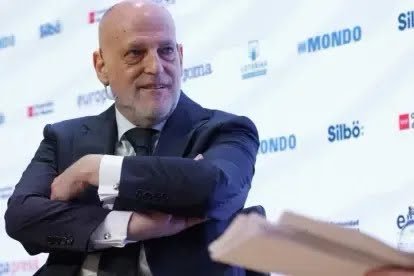 特瓦斯：“金球奖应该在亚马尔和维尼修斯之间产生。”巴萨热点现场至死不渝红蓝魂 ​