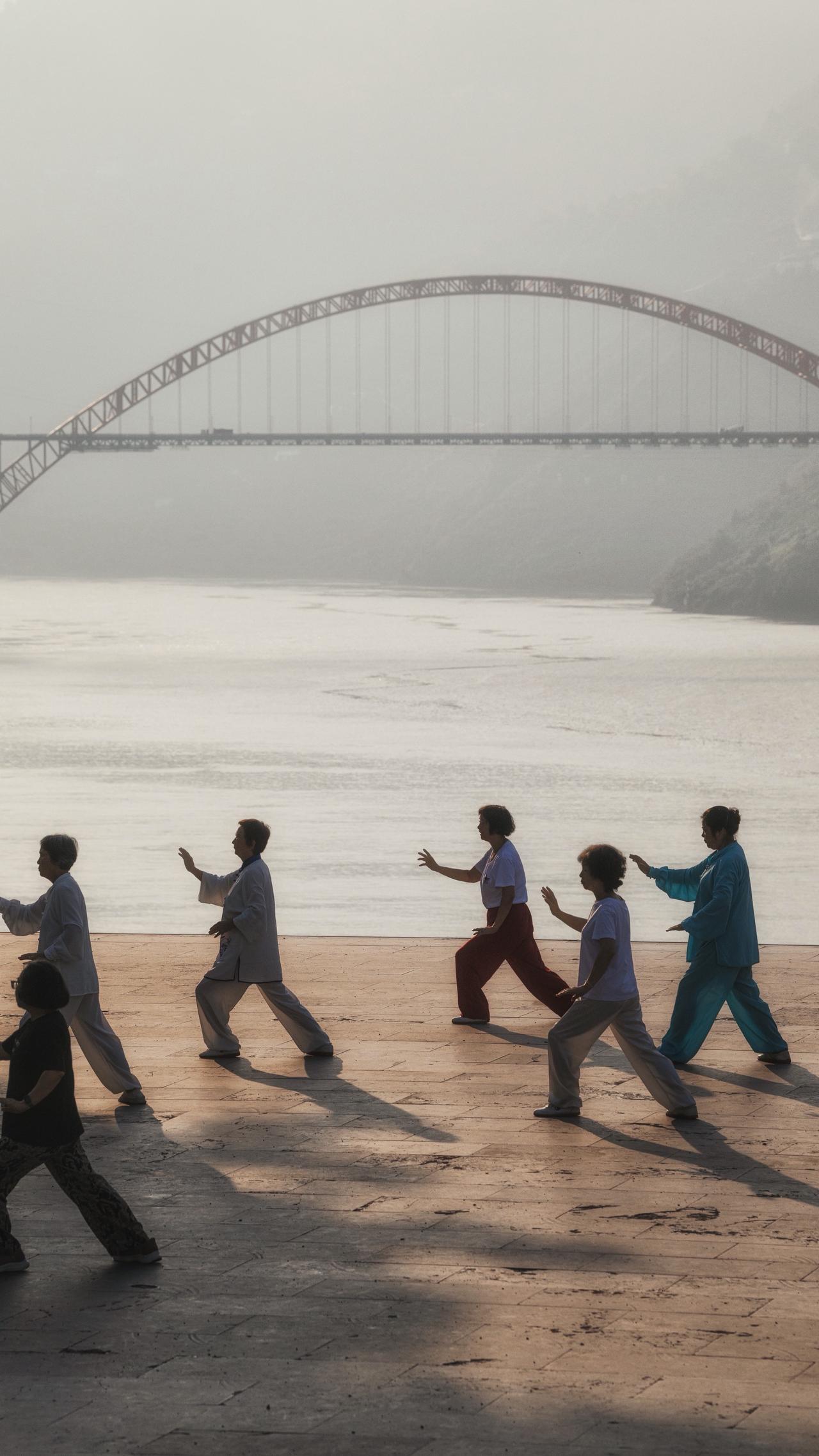 最初听过这里，还是当娃读书那阵，背过一首唐诗，里面有一句：曾经沧海难为水，除去巫