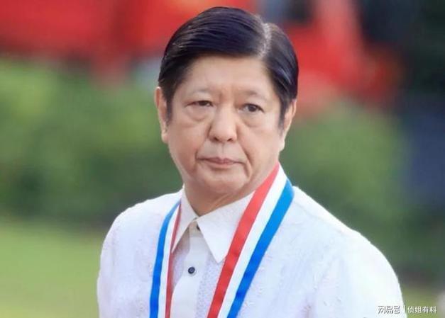美国中文媒体7月27日晚报道：“菲律宾总统小费迪南德·马科斯（Ferdinand