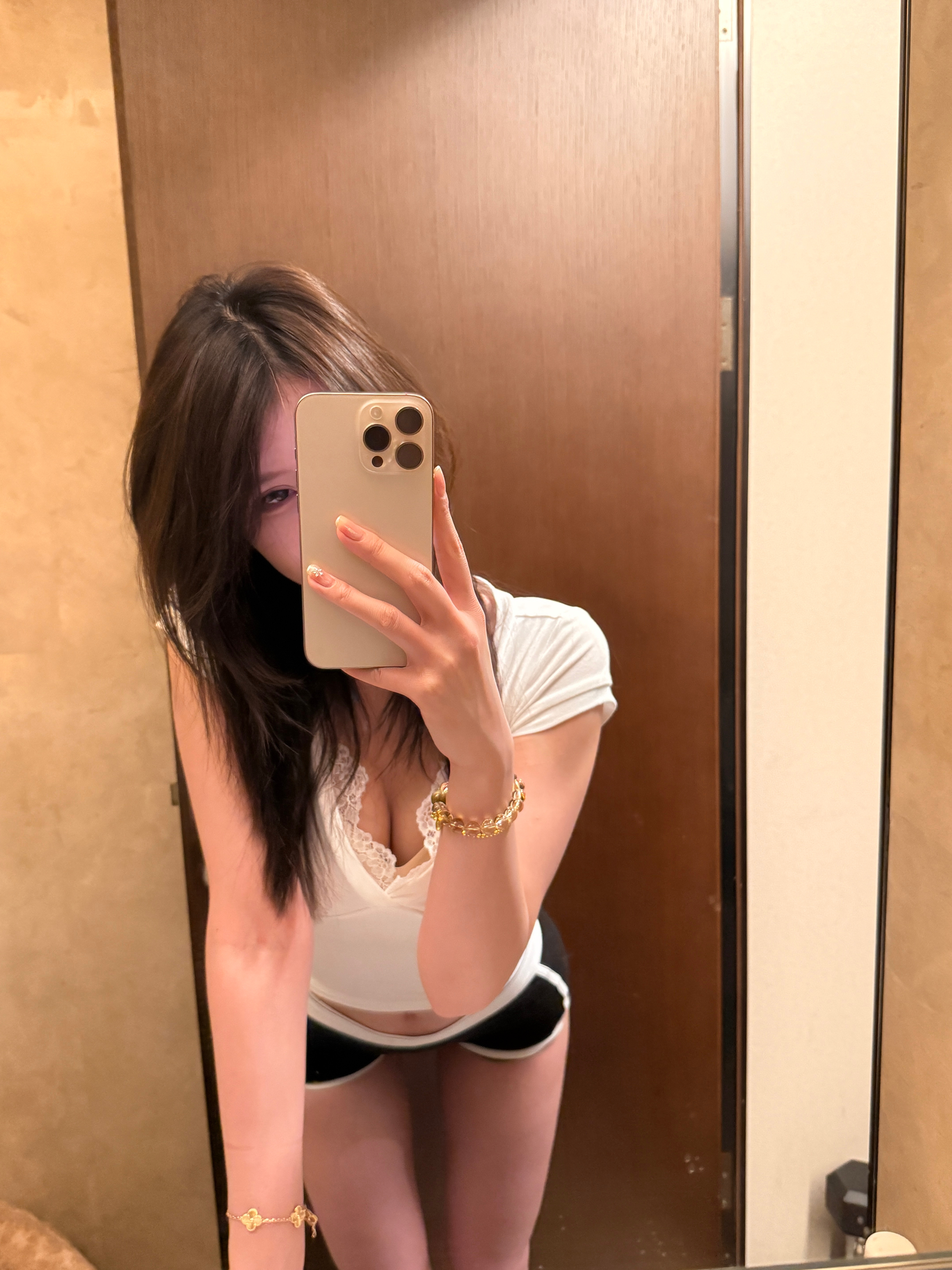 没人催的周末 我睡到超时 并给自己一个好评 ​​​