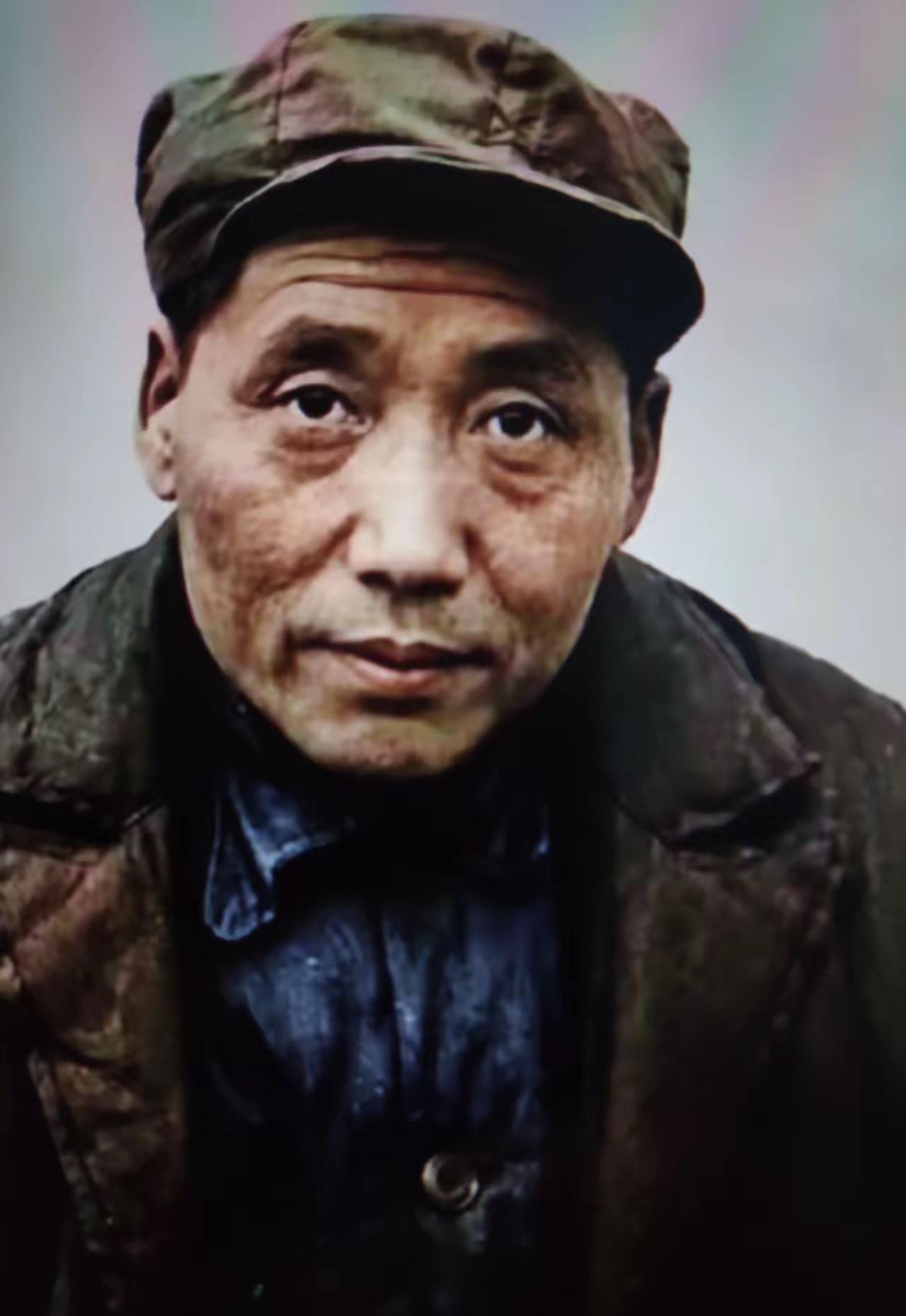 每次看到毛主席长征后到达陕北的真实样貌，笔者忍不住泪流满面！

毛主席为了中华民