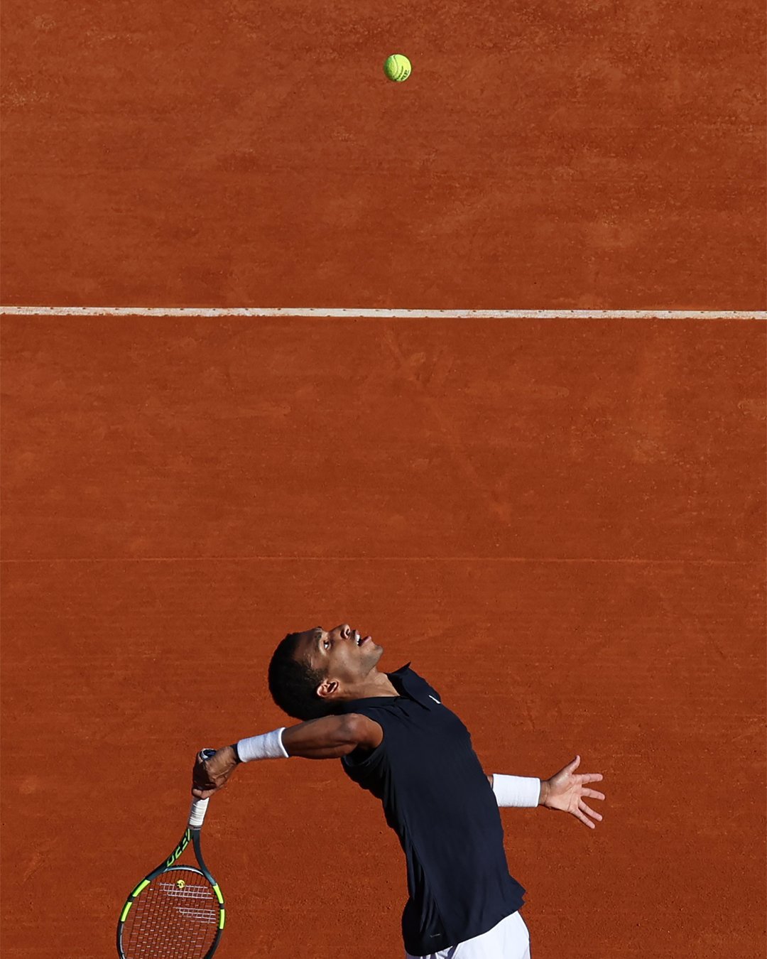 埃切维里3-6/6-3/6-2逆转阿特马纳，闯入蒙特卡洛第三轮，将挑战阿尔卡拉斯