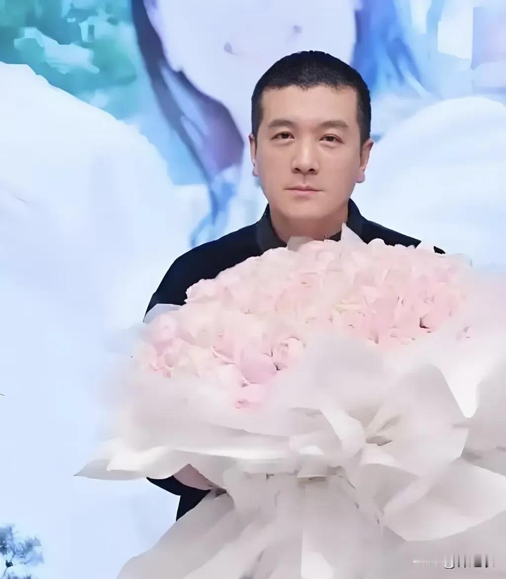 扬子的嘴里就没有几句实话，所以黄圣依还是早跑早好，再加上他们家貌似也是一个什么都