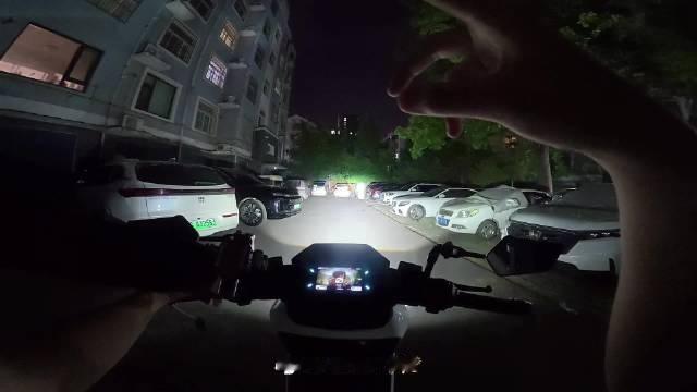 怕黑是因为你的灯不亮😃😃#大疆osmo360##小牛nx#