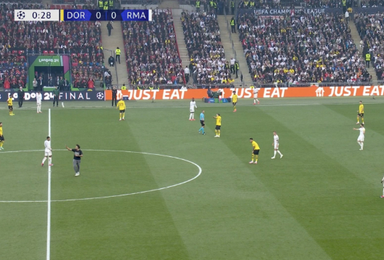 欧冠决赛冲场球迷：只是为了抽主播的30万英镑，但没收到钱7月25日讯在今年的欧冠