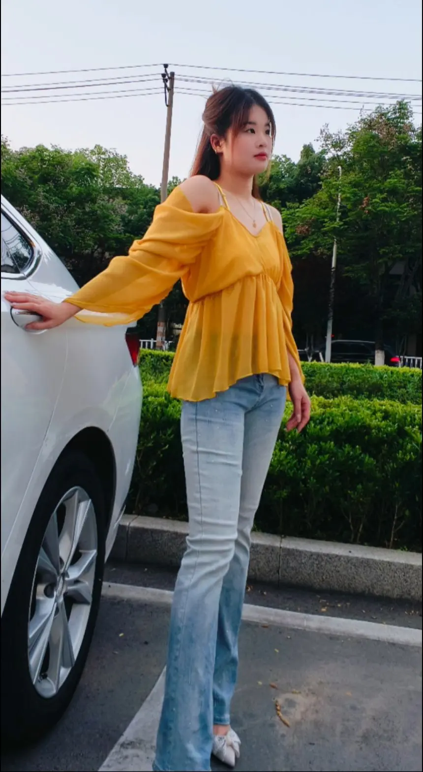 要学会像男人一样，吃着碗看着锅里的，走男人的路让男人无路可走[捂脸]...