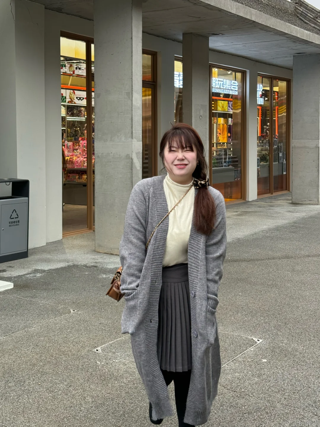 160斤 灰色毛衣开衫 大码女孩的格雷系穿搭