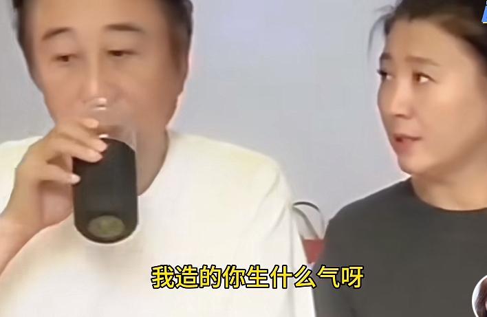 一个堂堂的曲协主席，不把精力放在曲协工作上，而是天天和一个一门心思挣大钱、追求享