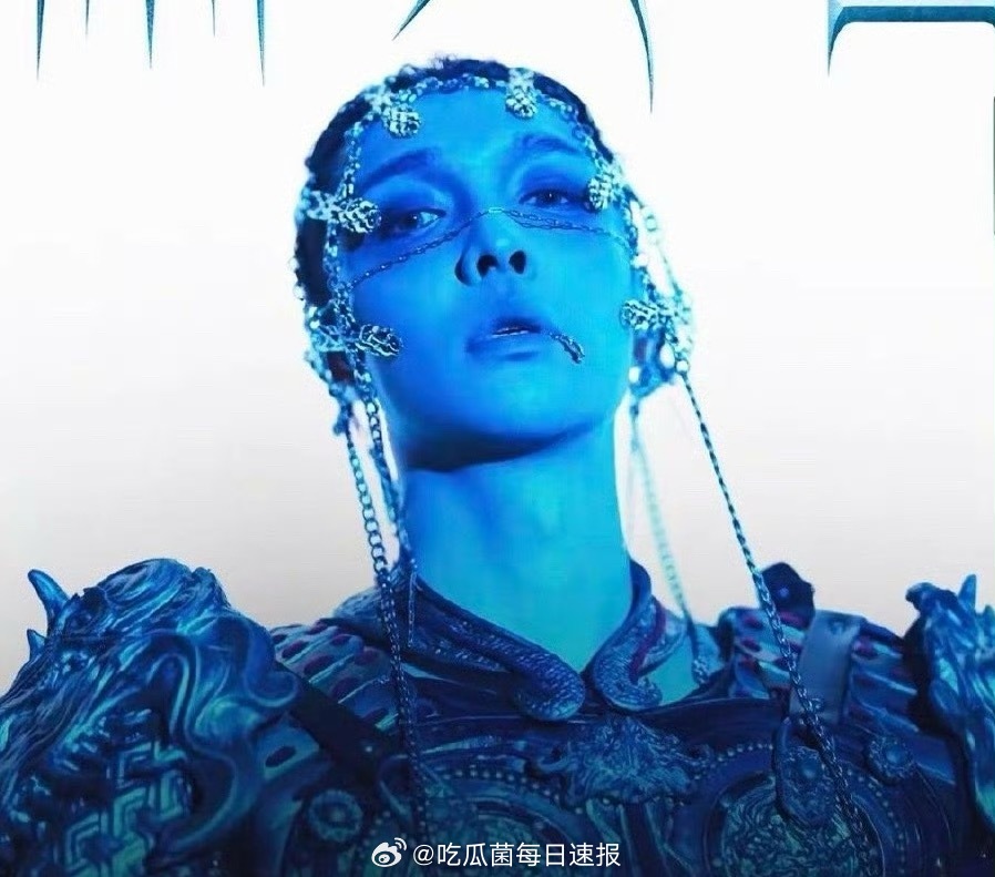 张艺兴最近的风格是在向华晨宇看齐吗[思考] ​​​