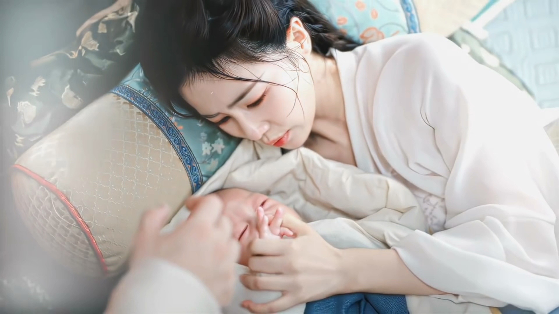我对朝玉阶保持期待的原因是于正给白鹿的上个本子是临江仙。。。 ​​​