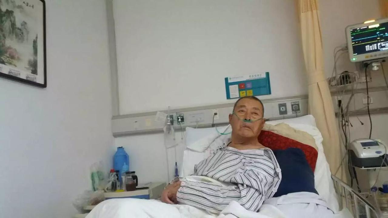 共产党人的精神是多么的伟大啊[比心]人的灵魂经常自轻自贱，是因为摆脱不了快乐的诱