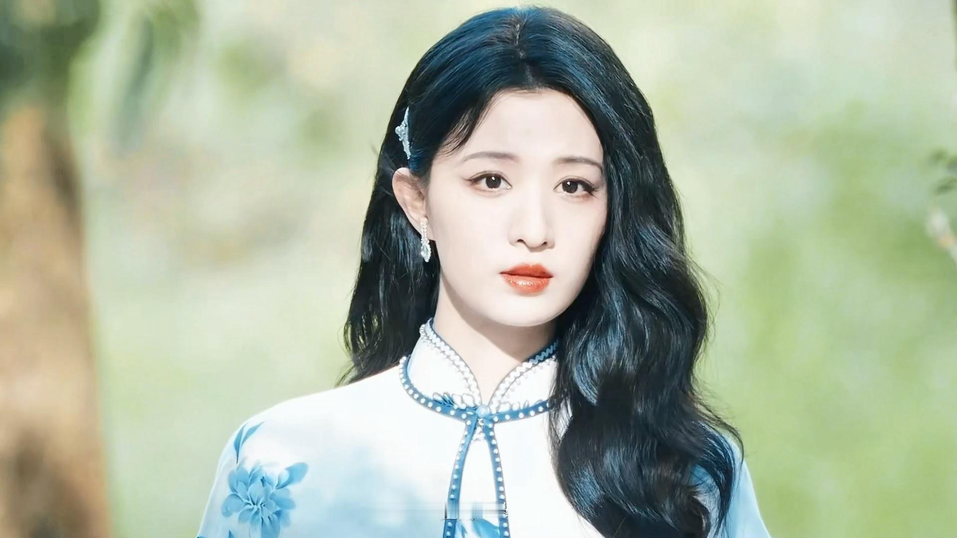 在那个年代没有权力真的太难了😢就算素素已经是南洋方家船王之女了，但在南城却还是