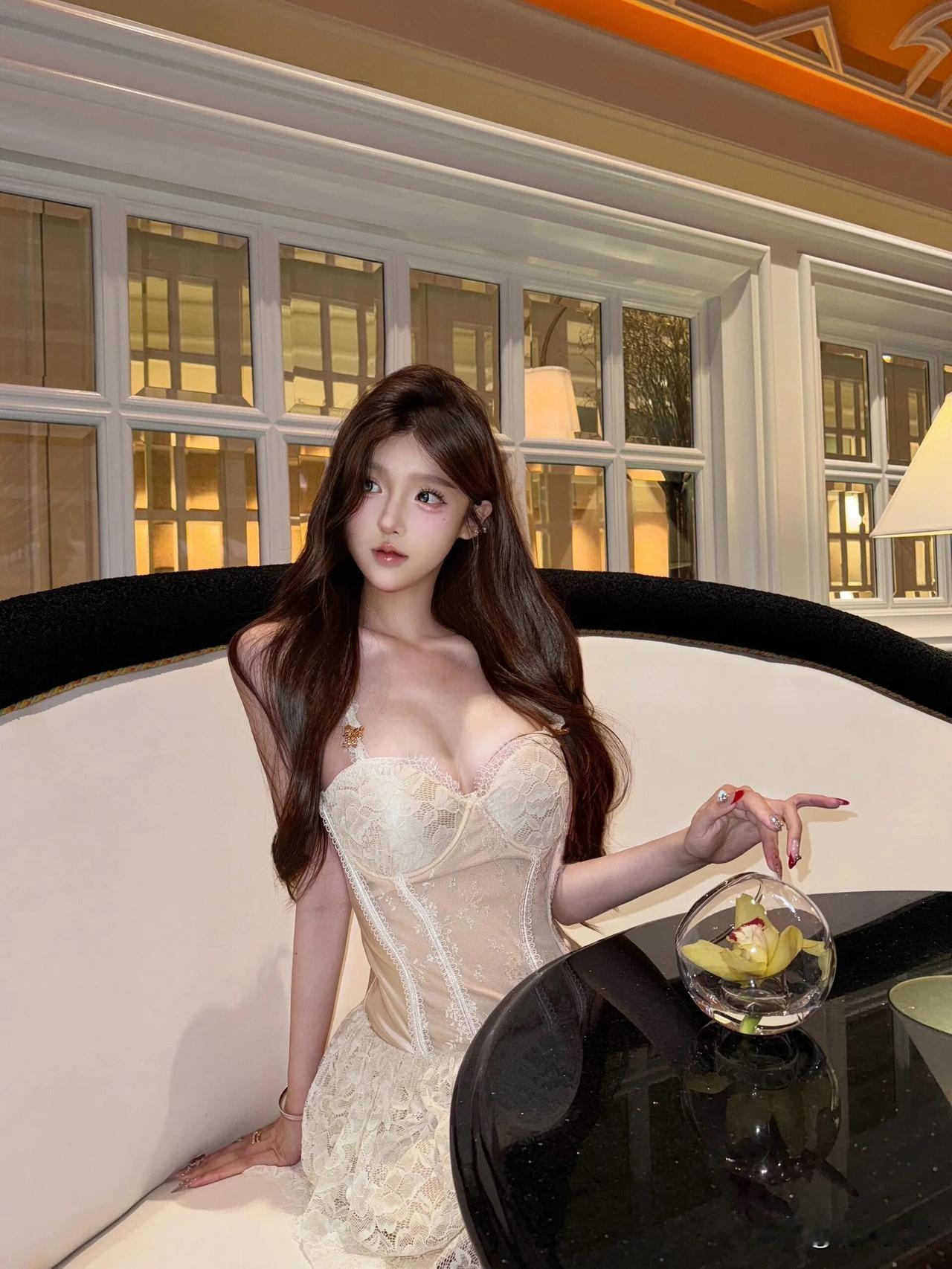 美人笑语，香醇美味。#分享迷人的佳人# #靓妹倩影分享# #美娇娘美图分享# #
