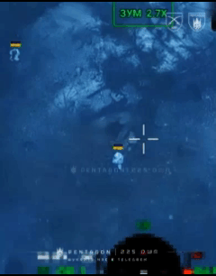 1名俄军士兵被乌军包围在掩体内，面对乌军士兵的劝降，俄军士兵誓死不从。随后，乌军