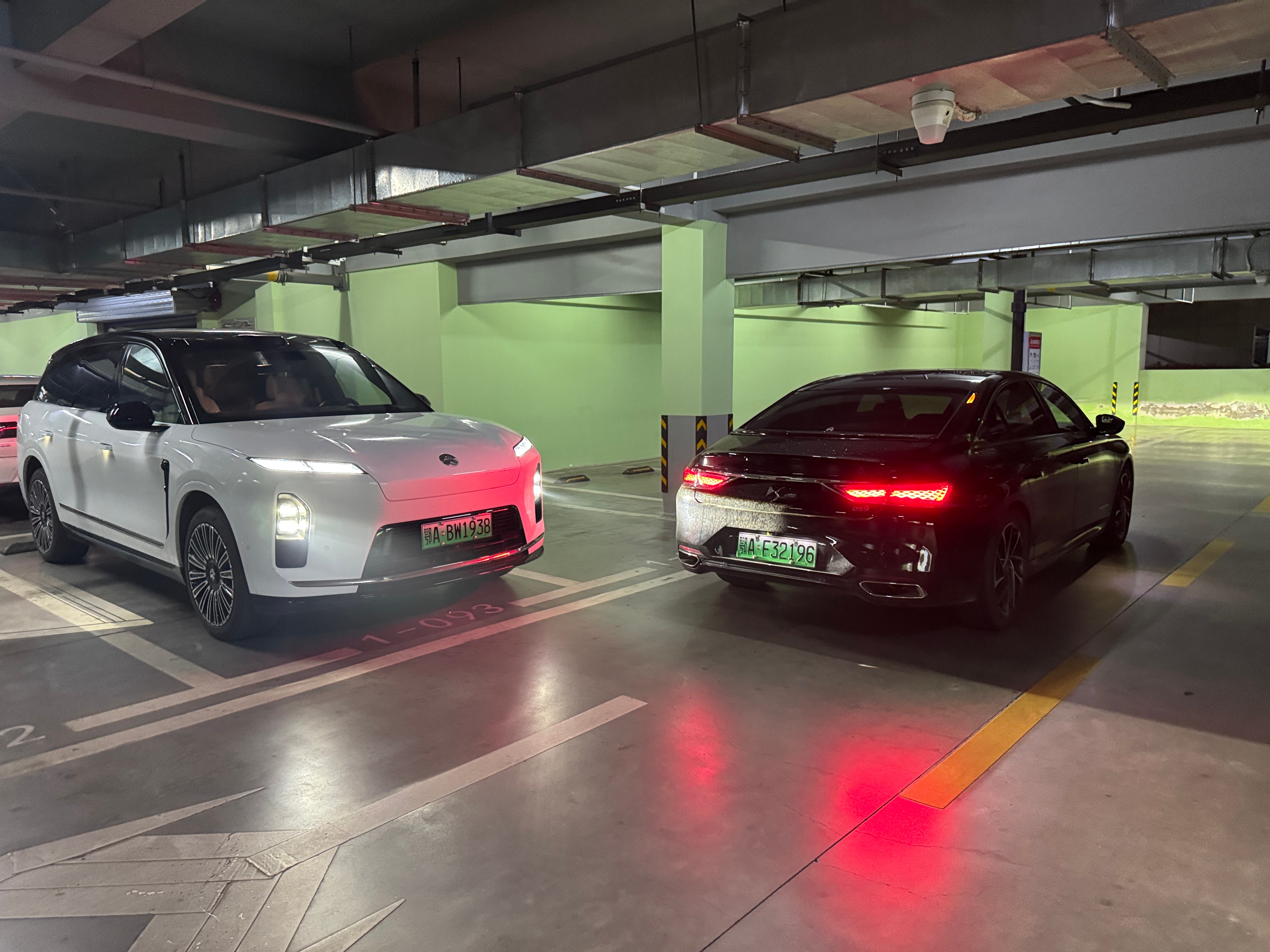 最后一切都取决于品味把朋友的ES8还回去了开了大半天，真的高水准水桶车最震撼的还