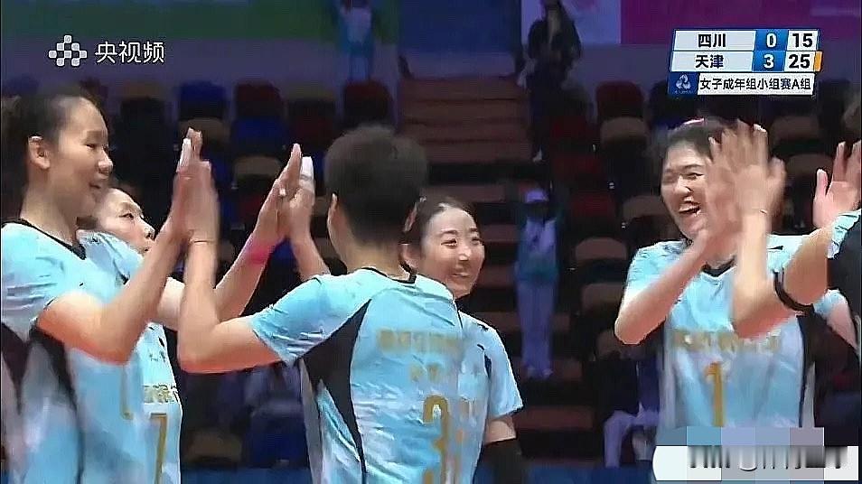 李盈莹找到状态了：赢球后终于笑了！

小组赛对四川女排，李盈莹带领天津女排干脆利