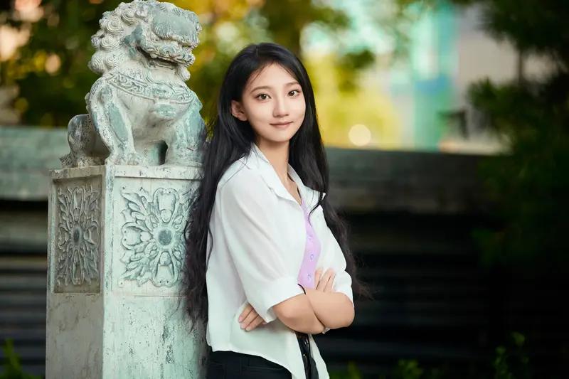 名校毕业女孩，为何处对象反倒难了～

朋友家姑娘清华硕士毕业，在深圳高中入职。