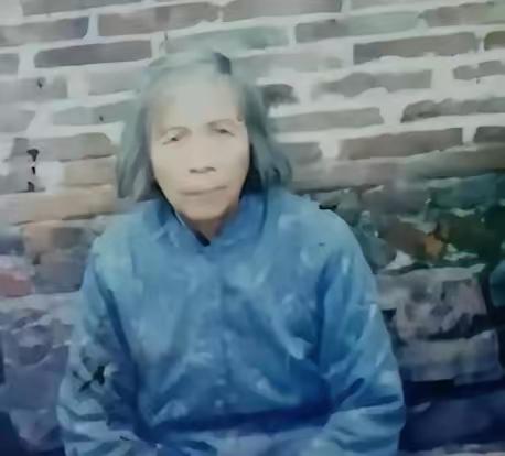 1979年，台湾老兵瞒着妻儿寄钱给大陆的原配，没想到妻子居然跟以前的下属“同居”