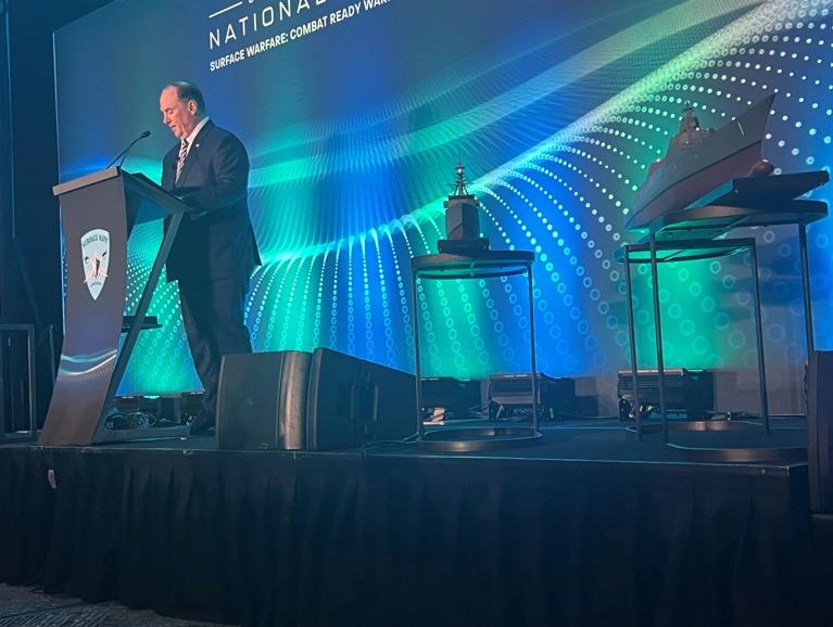 美国海军“特朗普”级战列舰1:250模型