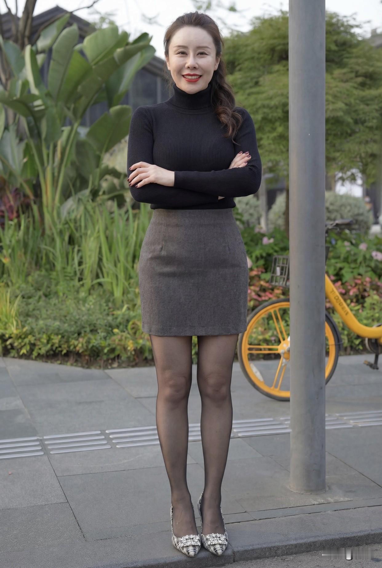 五十岁的女人还会对男人动心吗?社会上总觉得50岁女人对情爱没了兴致，可现实并非如