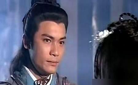 你看过那种因为男配长得太犯规，硬生生把官方CP搞成“高攀不起”的电视剧吗？
要我