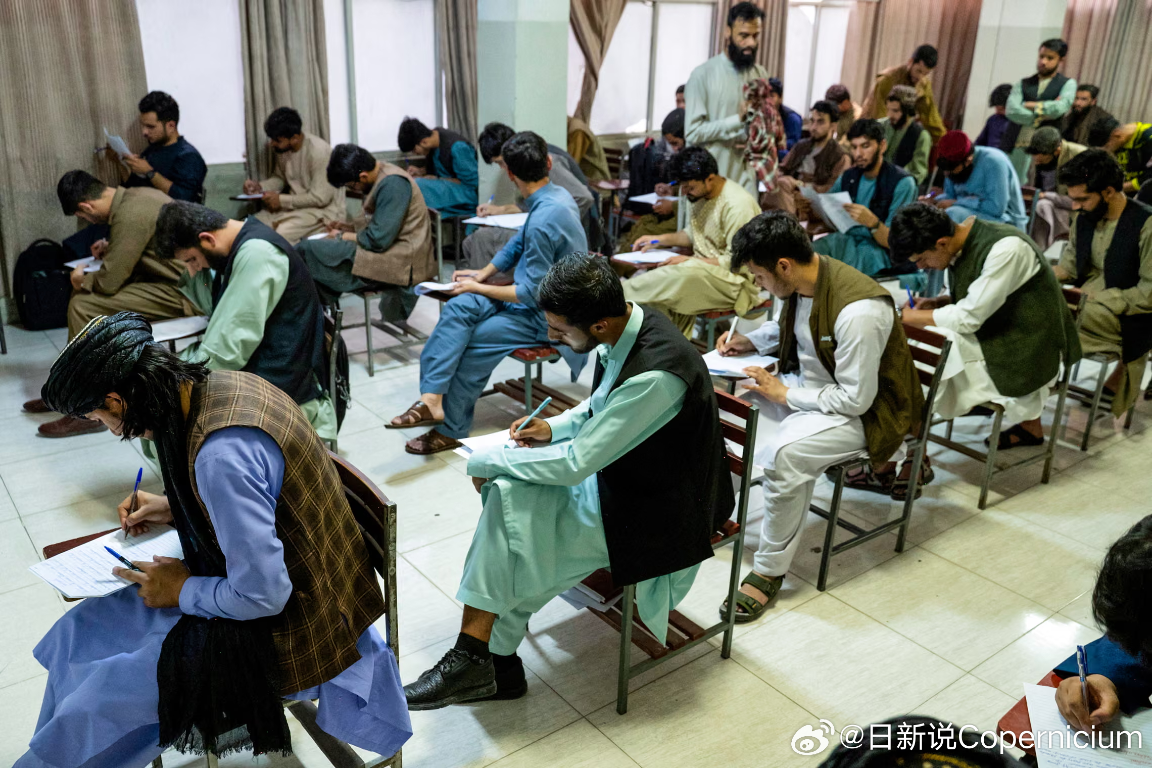 【留胡子、禁反问：塔利班教育战下，男学生称大学已像宗教学校】 塔利班重掌阿富汗5