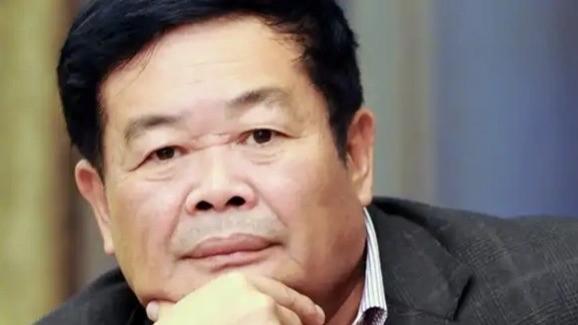 4月21日，福耀玻璃召开年度股东大会。已卸任董事长一职的创始人曹德旺，在会上公开