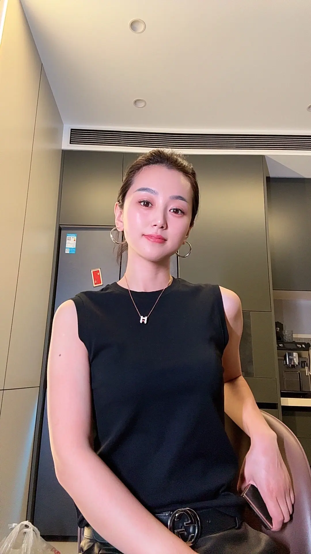 书要向后翻，人要向前看，       人性，你懂就可以了，千万别去试探！”
