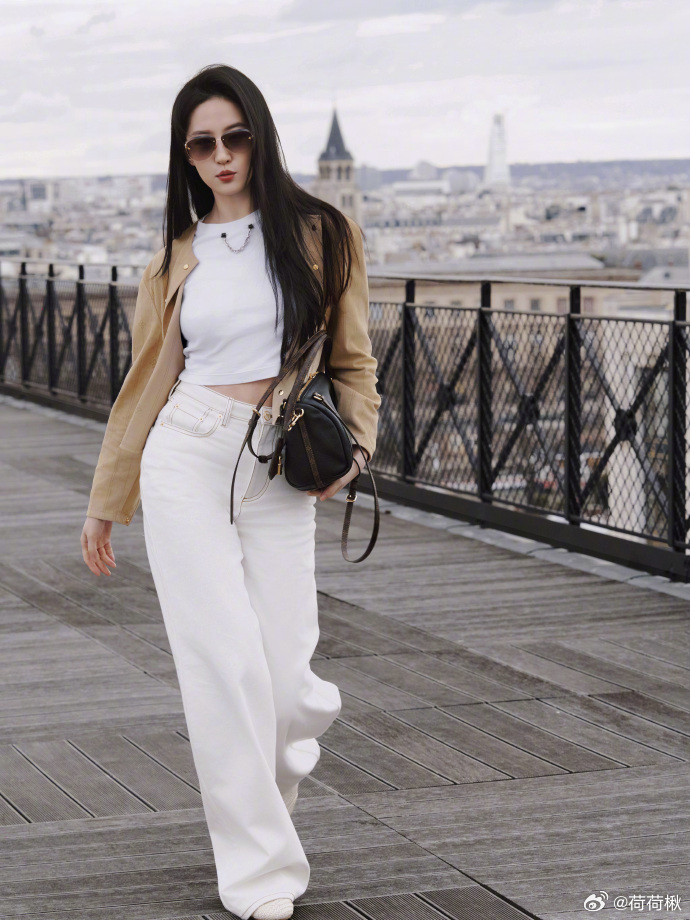 不知道刘亦菲身材很曼妙 